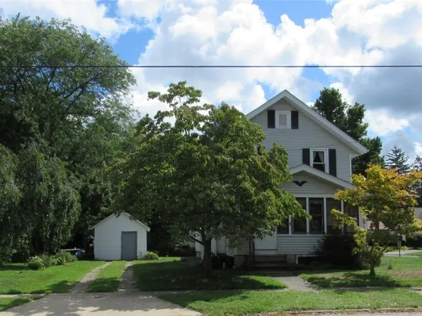 185 Chestnut St, Geneva, OH 44041