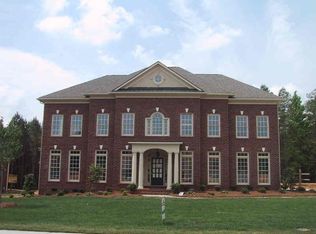 7313 Stonehaven Dr, Waxhaw, NC 28173