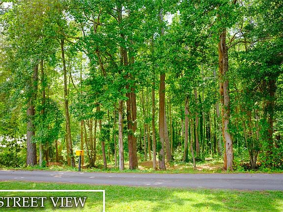 2nd image of 307 Asbury Cir