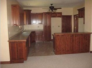 110 N 4th St, Conway Springs, KS 67031