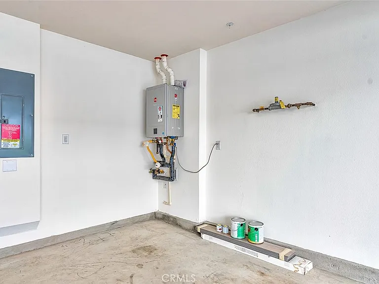 14022 Bay St — Photo 3