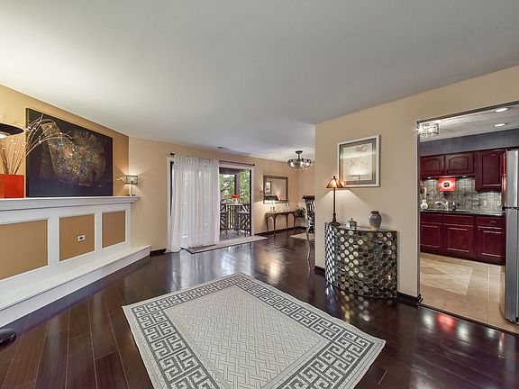 3rd image of 1606 Thames Ct APT C