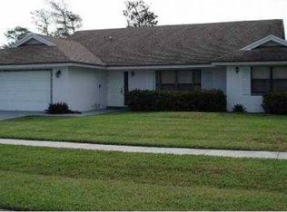 715 Juniper Pl, Wellington, FL 33414