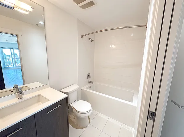 97 W Georgia St, Vancouver, BC