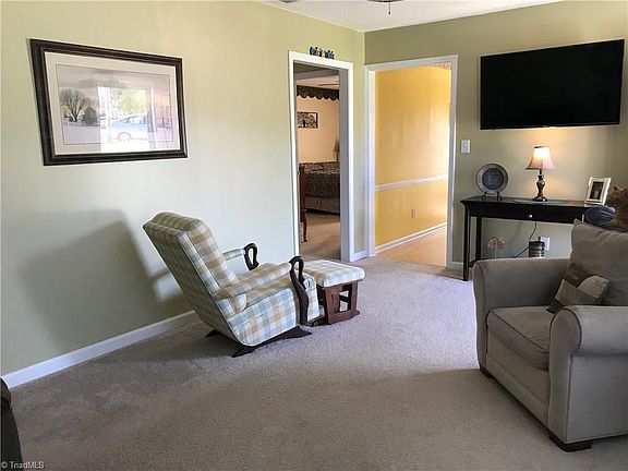 3rd image of 1280 Elwood Ct