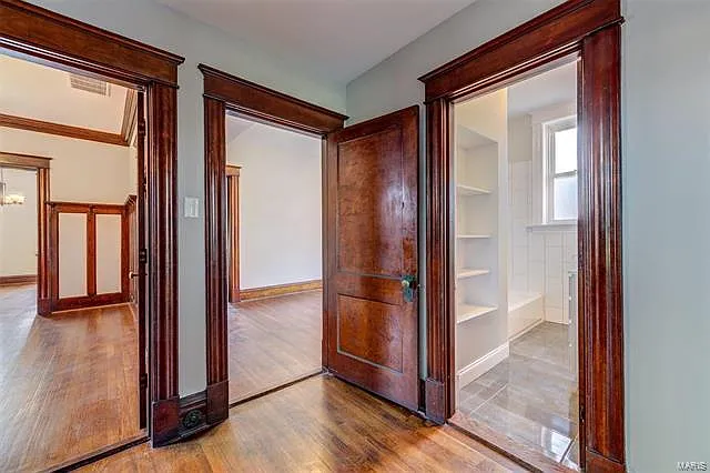 5779 Pershing Ave — Photo 22