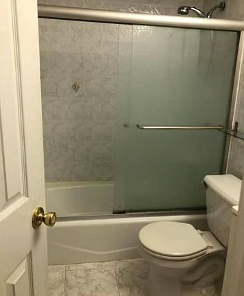 4th image of 157 Bay 43 St