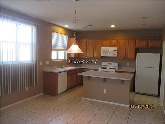 4th image of 5665 Clarendon Ln