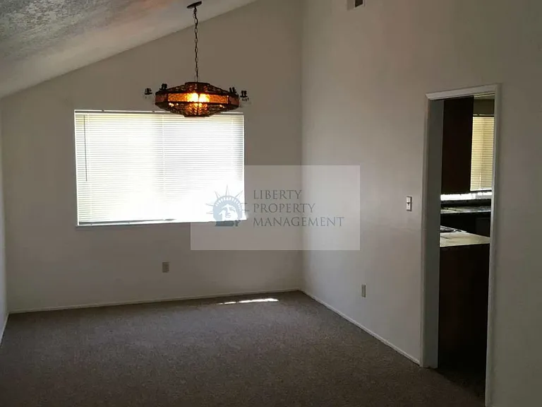 16825 S Austin Rd — Photo 6