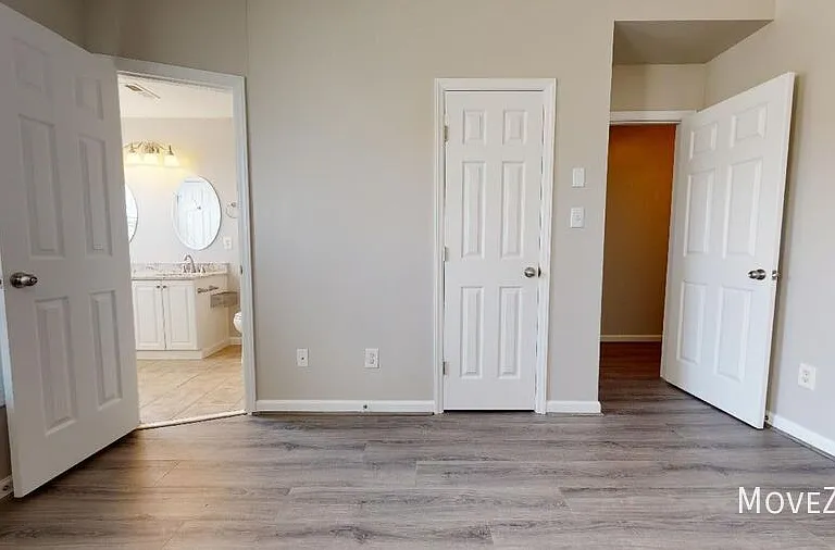 2121 Piney Brook Rd #104 — Photo 23