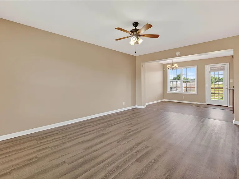 551 Fox Trot Dr — Photo 8