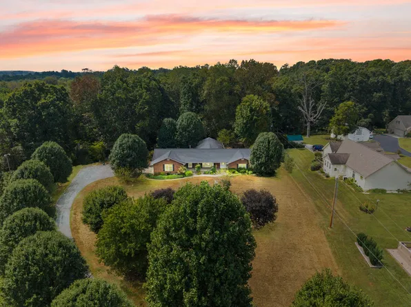 907 Court Rd, London, KY 40744