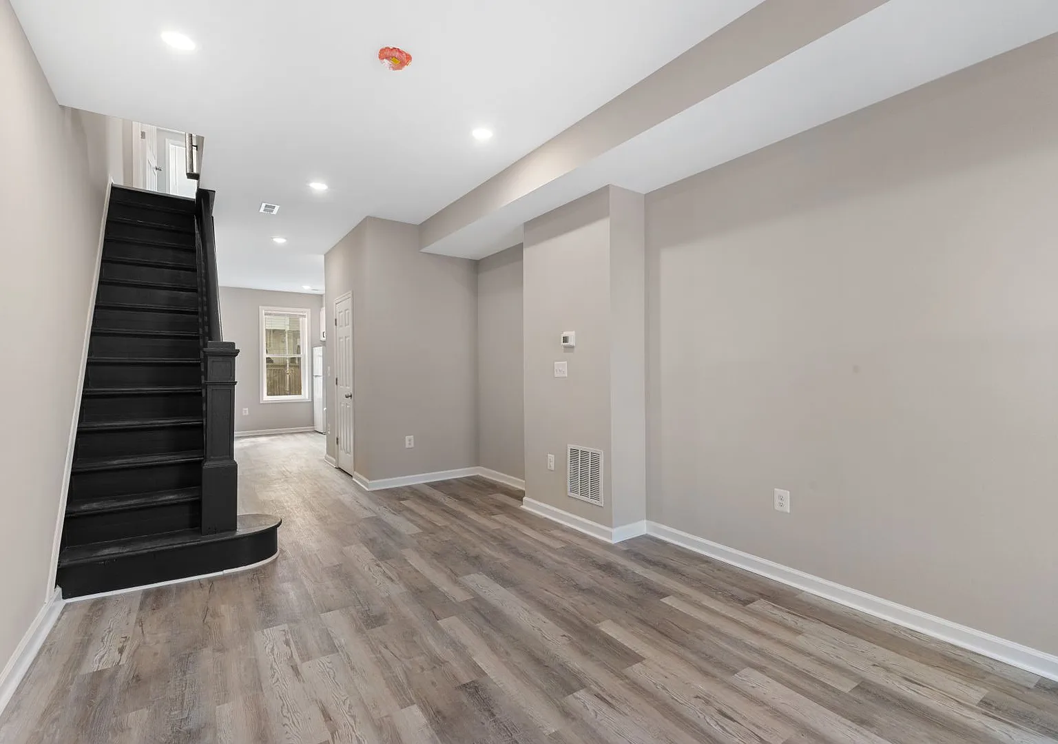 Newly Renovated 2 Bedroom and 1.5 Bath — Photo 3