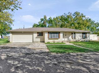 1409 Sherman Dr, Whitesboro, TX 76273