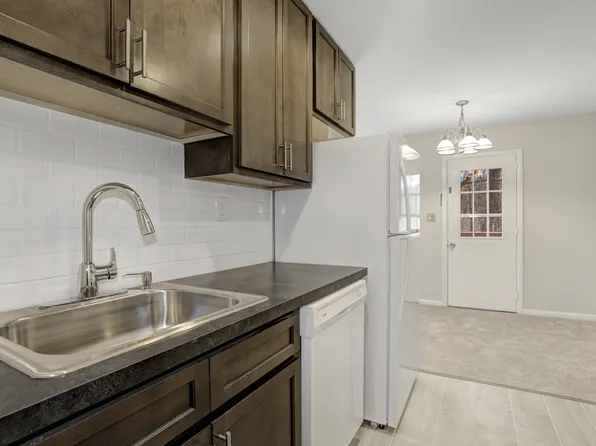 Pine Crest Apartments