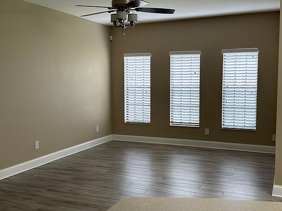 4th image of 1021 Blackwater Dr