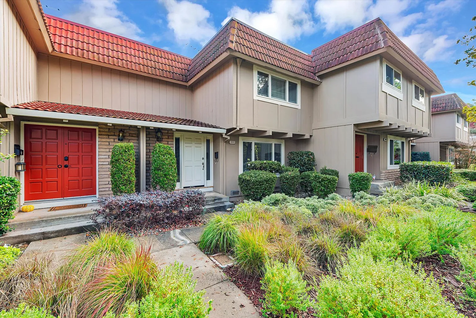 10043 Long Oak Ln photo 1