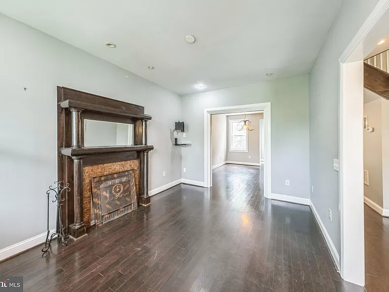 723 K St NE — Photo 9