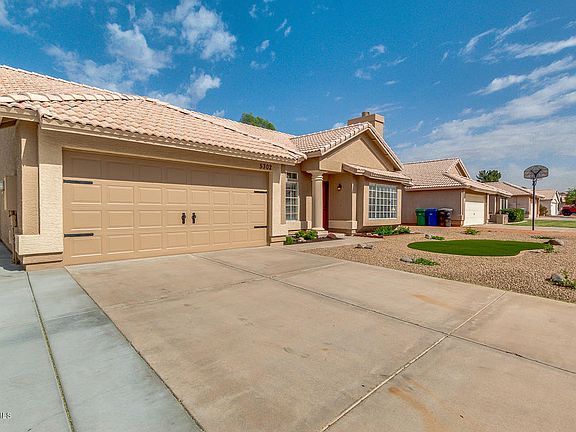 3rd image of 5302 E Elena Ave