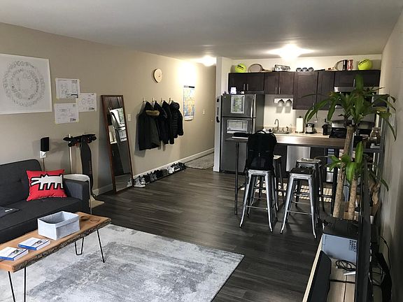 5th image of 3069 N Oakland Ave APT 110