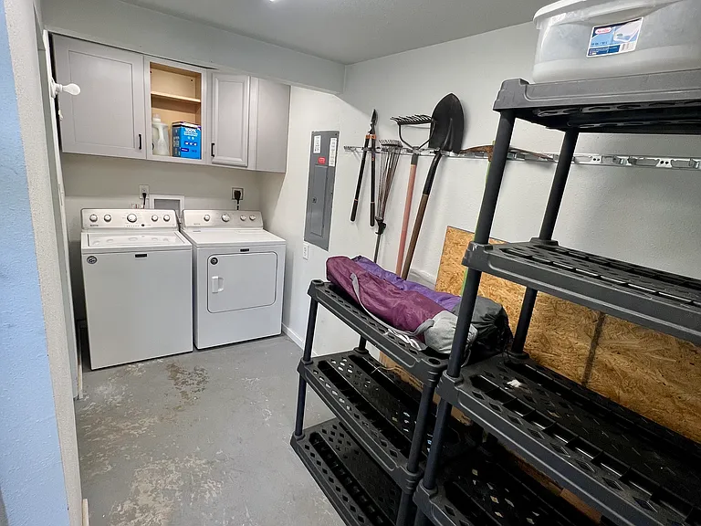 605 Lexington St — Photo 19
