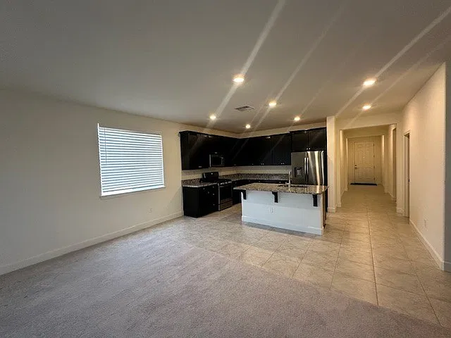 3 bed, 1719 sqft, $2,800 — Photo 3