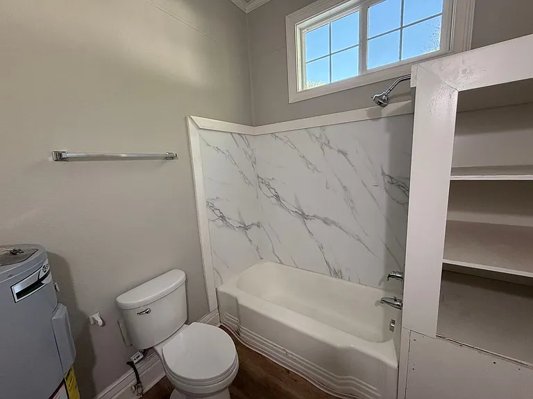 335 E Burton St — Photo 13
