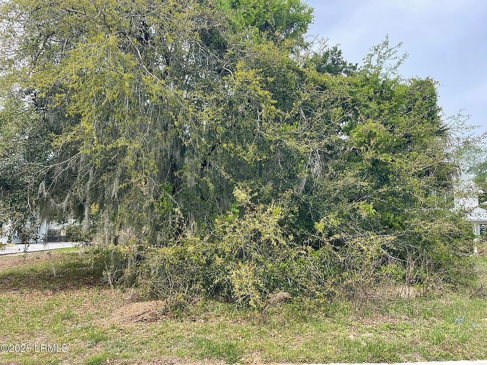 2nd image of 1705 Duke Street