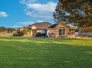 2100 Wood Duck Ln, Granbury, TX 76049