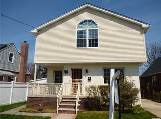 21801 130th Ave, Springfield Gardens, NY 11413