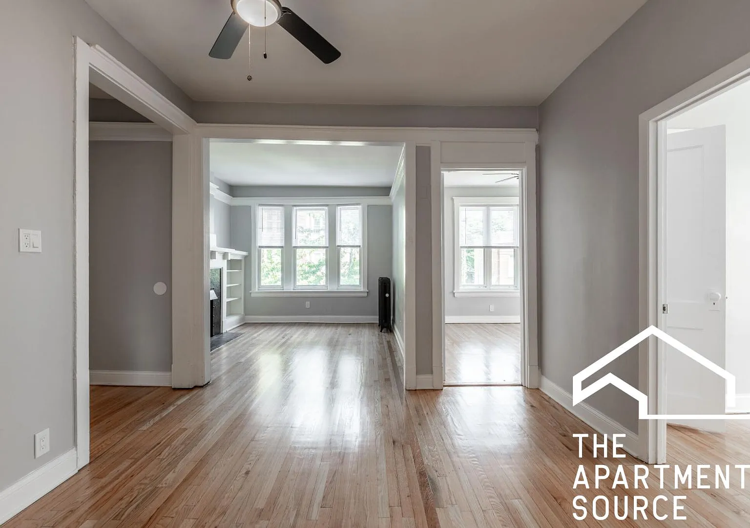 3 bed, 1200 sqft, $2,400 — Photo 1