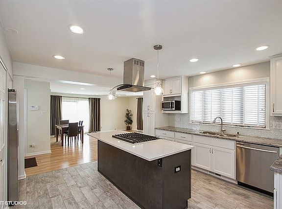 4th image of 8845 S 50th Ave