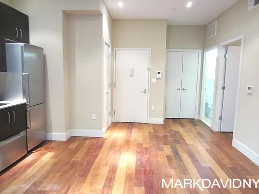 Rented by Mark David | media 57