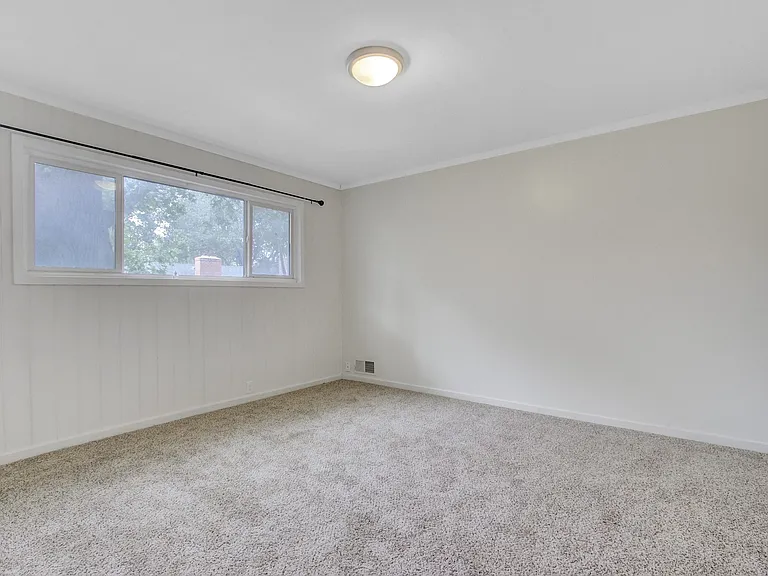 1290 Estudillo Ave — Photo 16