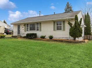 212 Panorama Ave, Minneapolis, MN 55421