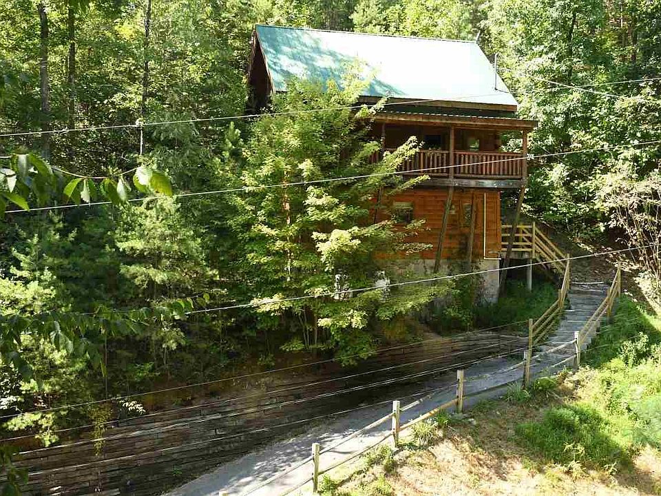 1st image of 1005 Beach Hollow Ct