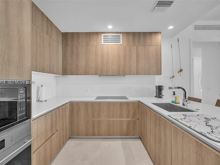 17550 Collins Ave #704 — Photo 14