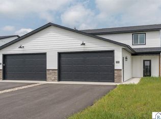 3106 Scotch Ln, Mankato, MN 56001