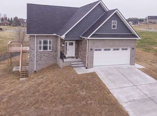 307 Lochmere Greene Dr, Morristown, TN 37814