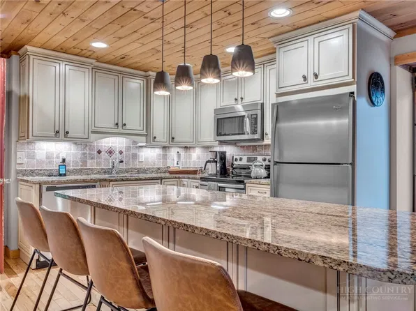 388 Skyleaf Drive #B11, Sugar Mountain, NC 28604