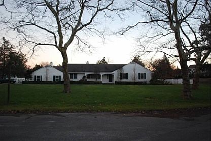1st image of 220 Oneck Ln