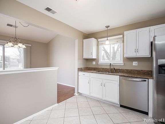 5th image of 1550 Sandhurst Ct APT C