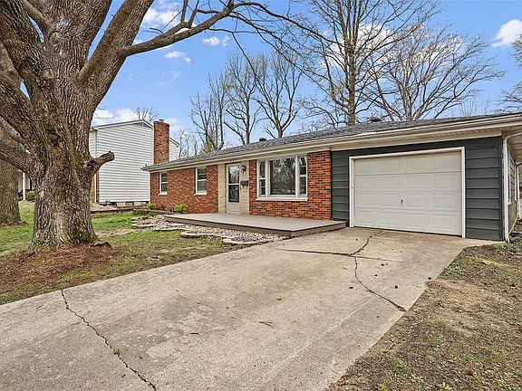 3rd image of 1829 Stanford Pl