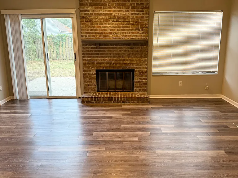 14174 Hampton Falls Dr N — Photo 4