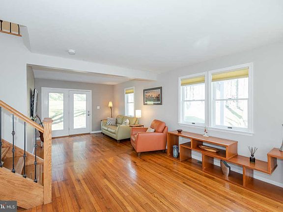 3rd image of 11034 Park Heights Ave