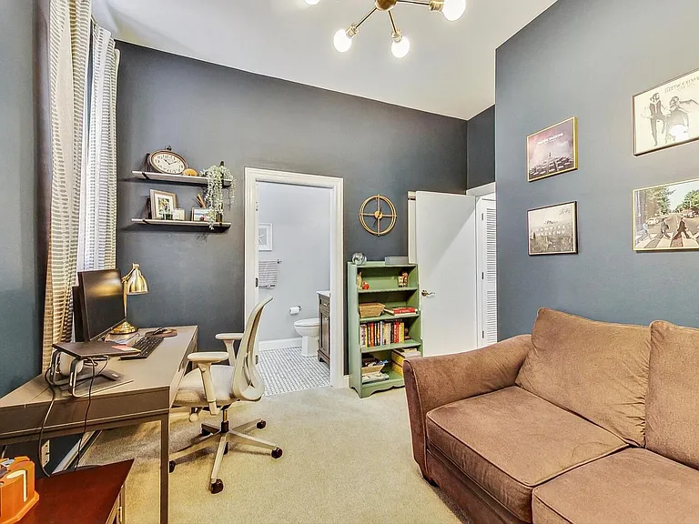 520 N Noble St #2S — Photo 16