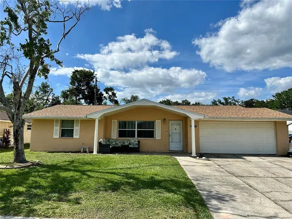 7917 Foxwood Dr, New Port Richey, FL 34653