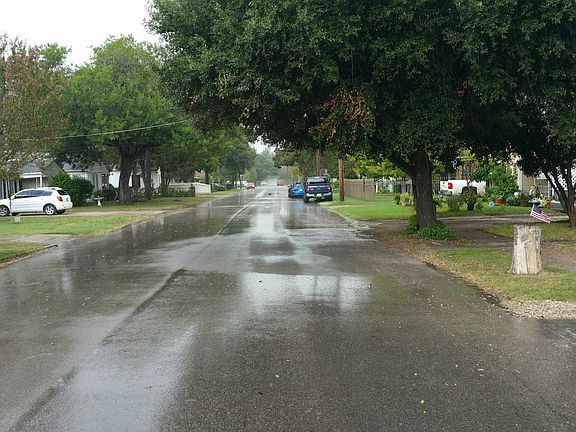5th image of 203 Barrett Ave