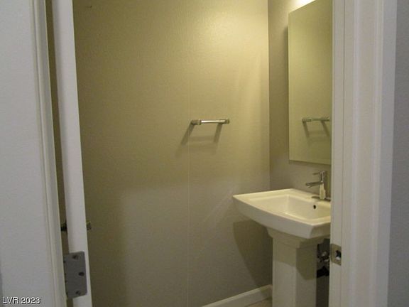 4th image of 12318 Fanwood Ln