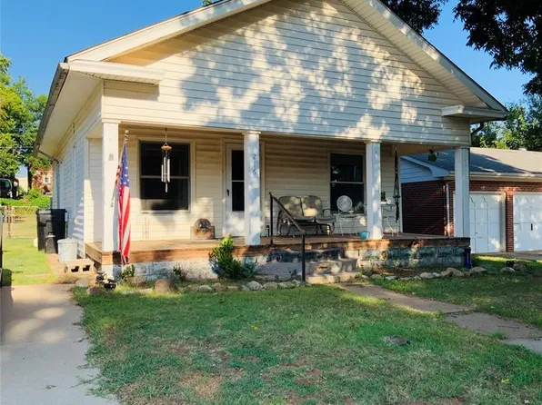 216 S Ash St, Luther, OK 73054